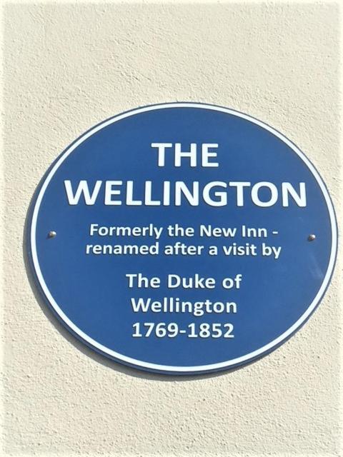 シーフォード The Wellington Bed & Breakfast エクステリア 写真
